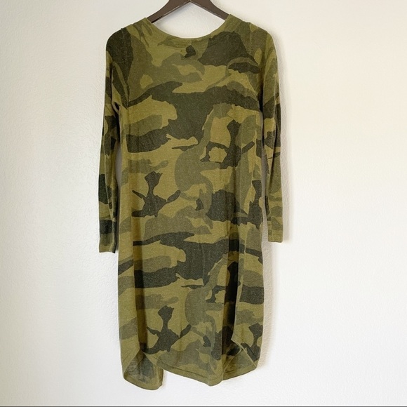 VICI Don’t Blend in Camo Cardigan Small - Picture 6 of 7